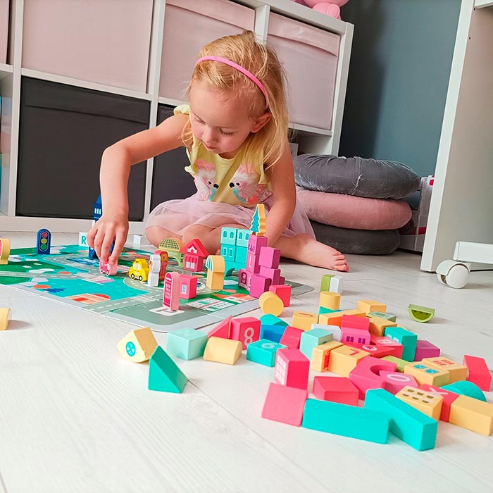 BlockCity, különböző alakú építőkockák készlete praktikus dobozzal és játékszőnyeggel - Image 7