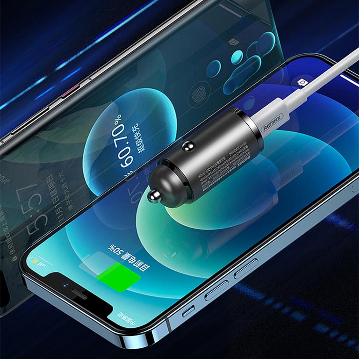 2 eszköz egyidejű töltése - USB-A és USB-C bemenet!